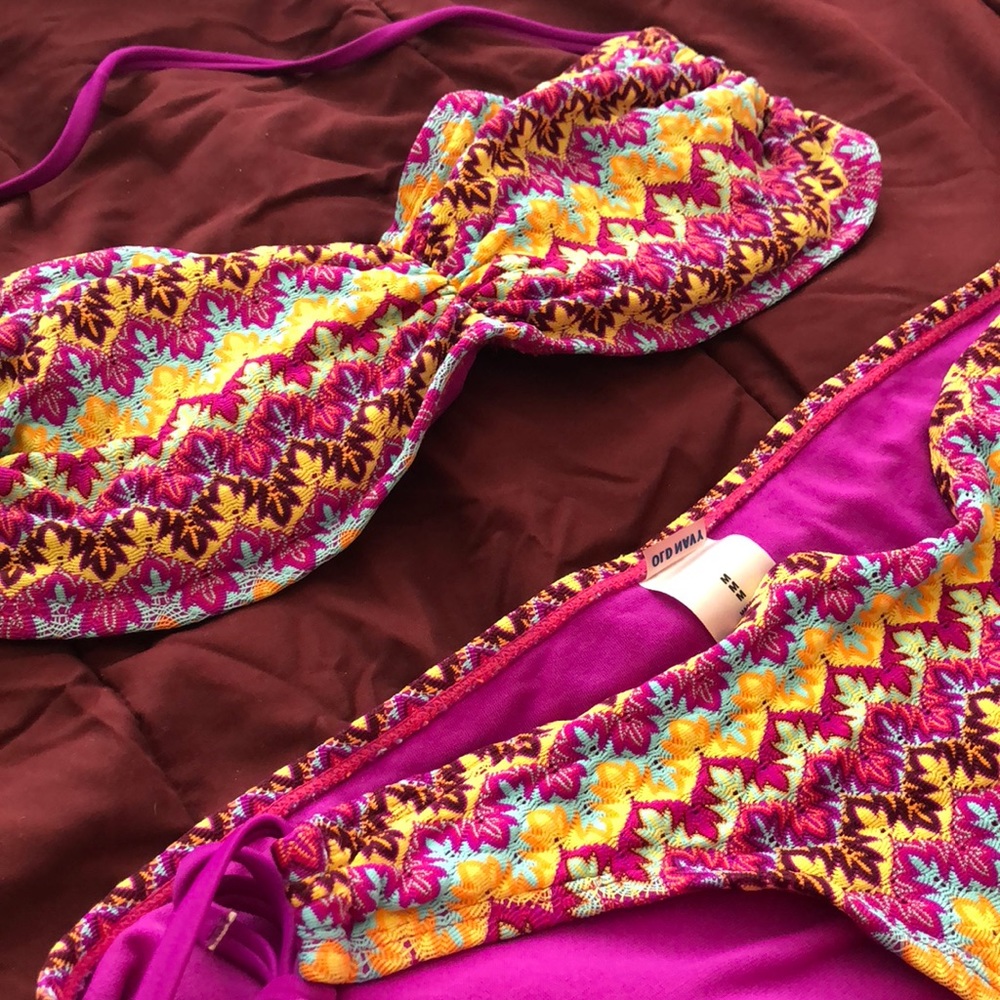 Swimsuits - Picture 3 of 5
